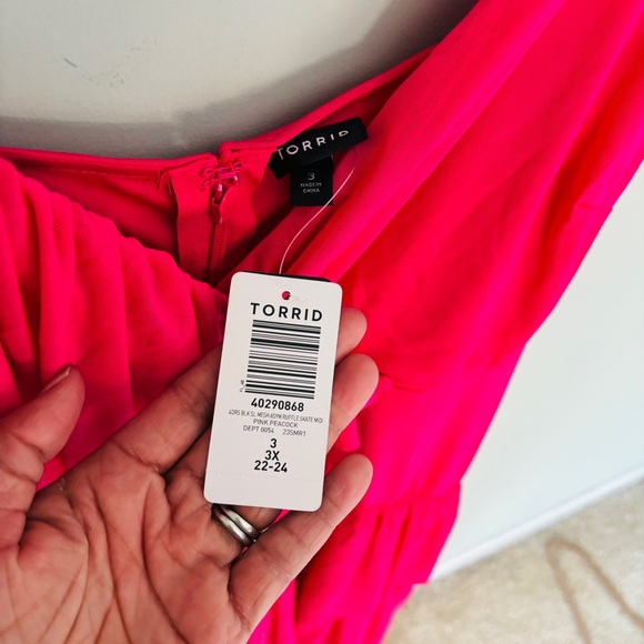 Torrid Midi Mesh Ruffle Surplice Dress NWT Size 3X - Picture 5 of 6